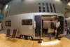 Na expozici Adria karavany Sedlčany uvidíte novinku, která kombinuje mobilní dům a přívěs