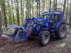 traktor FARMTRAC s lesní nástavbou